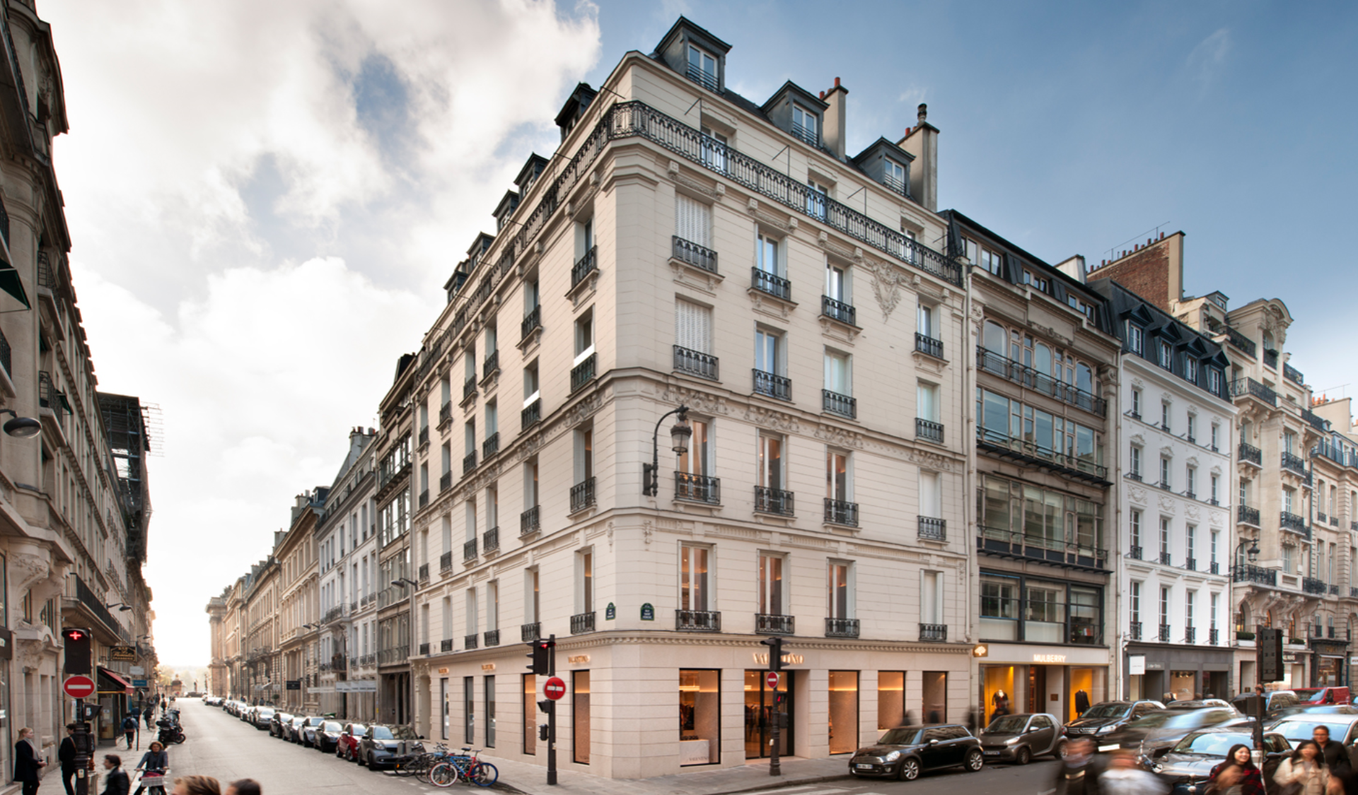 Oxford Properties agrees new long-term lease with Valentino at Paris flagship store
