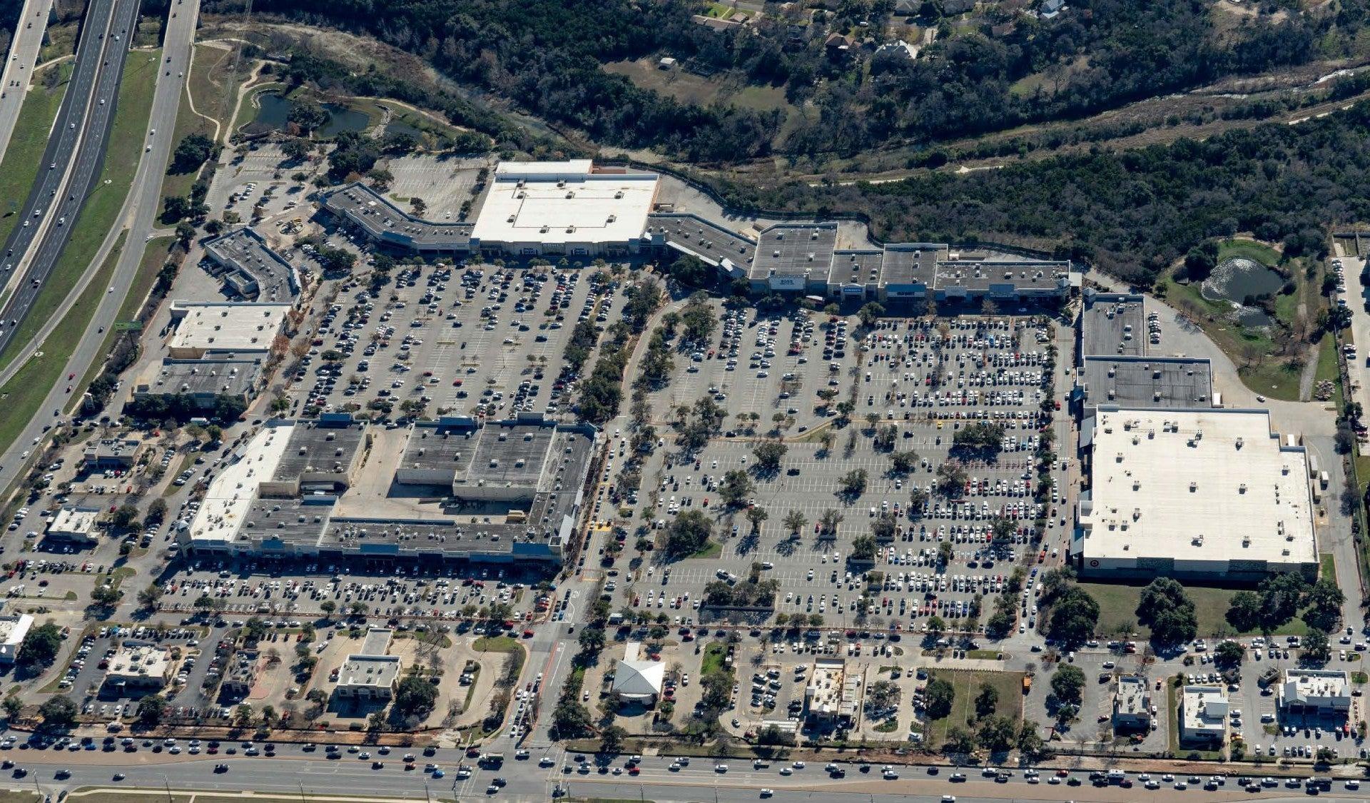 Oxford enters US open-air retail market with acquisition of 1 million sq ft Austin-based retail portfolio in JV with Pine Tree